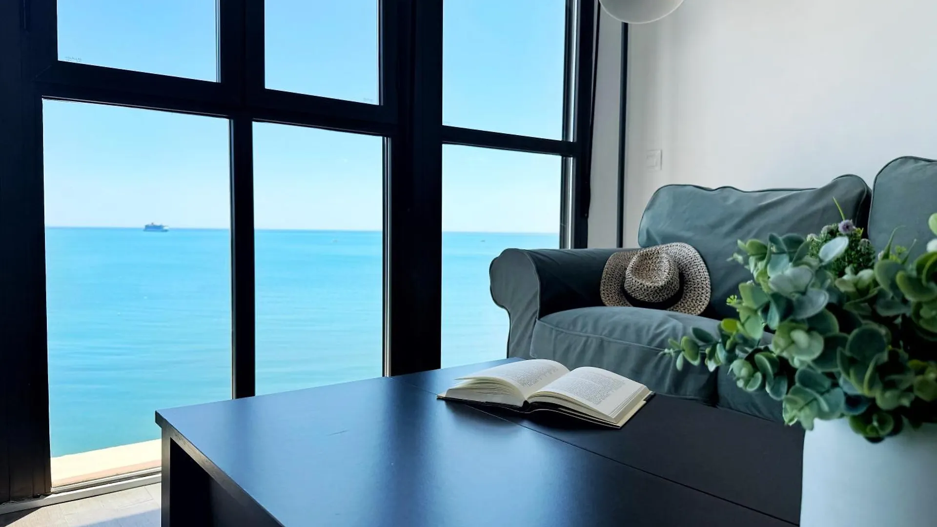 Apartamento Malagueta Premium Con Terraza Y Vistas Al Mar Malaga Apartament